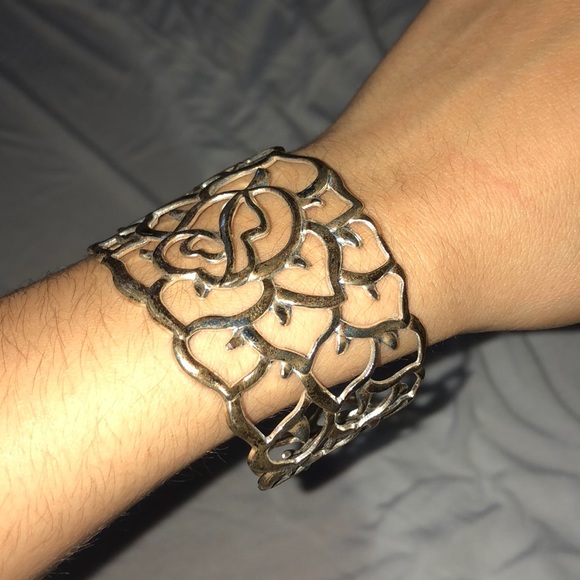 Beautiful Floral Designed Silver Bangle - Picture 1 of 2